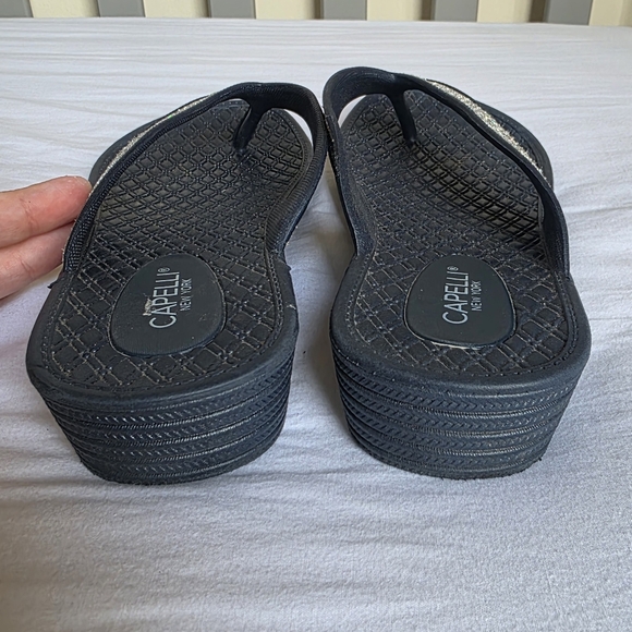 Capelli of New York Navy Sandals with Silver Glitter Straps Size 8 - Picture 6 of 6